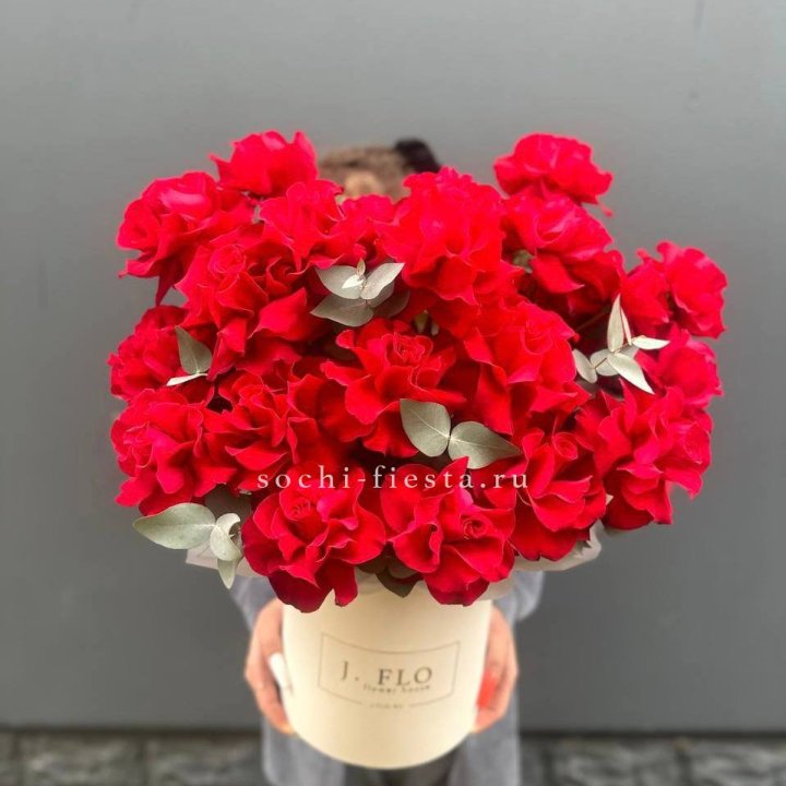 35 Французских роз в боксе в Прокопьевске