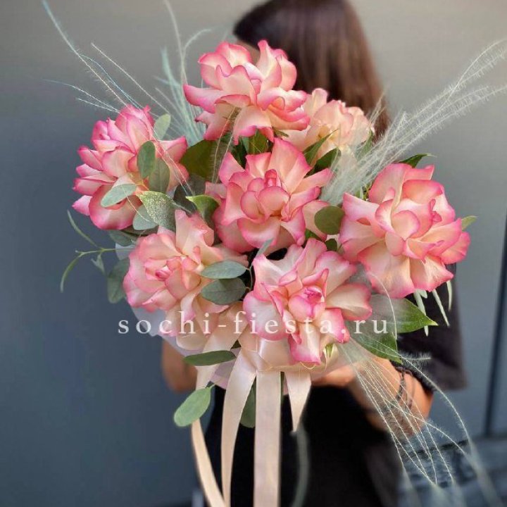 9 Французских роз Джумилия в боксе в Прокопьевске