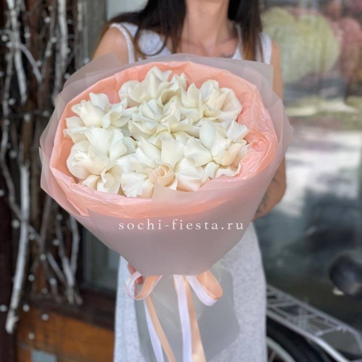 7 Белых французских роз в Прокопьевске