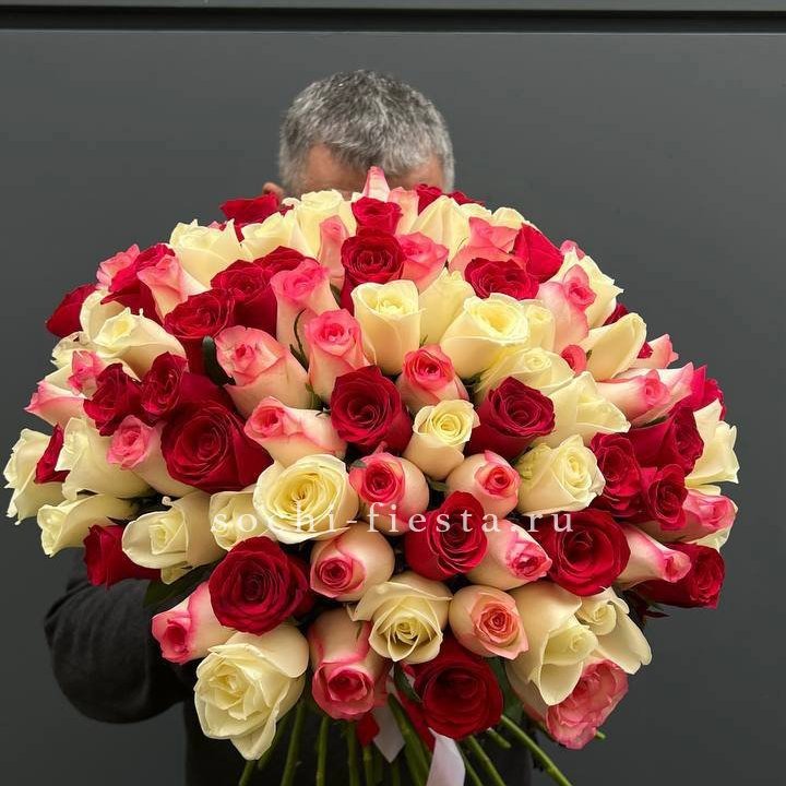 101 разноцветная роза "Джули" в Прокопьевске