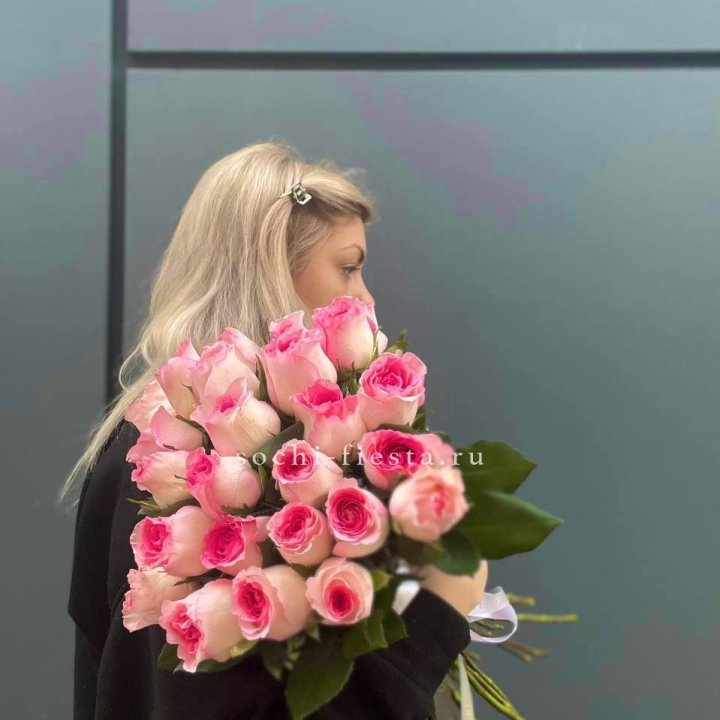  25 розовых роз в Прокопьевске