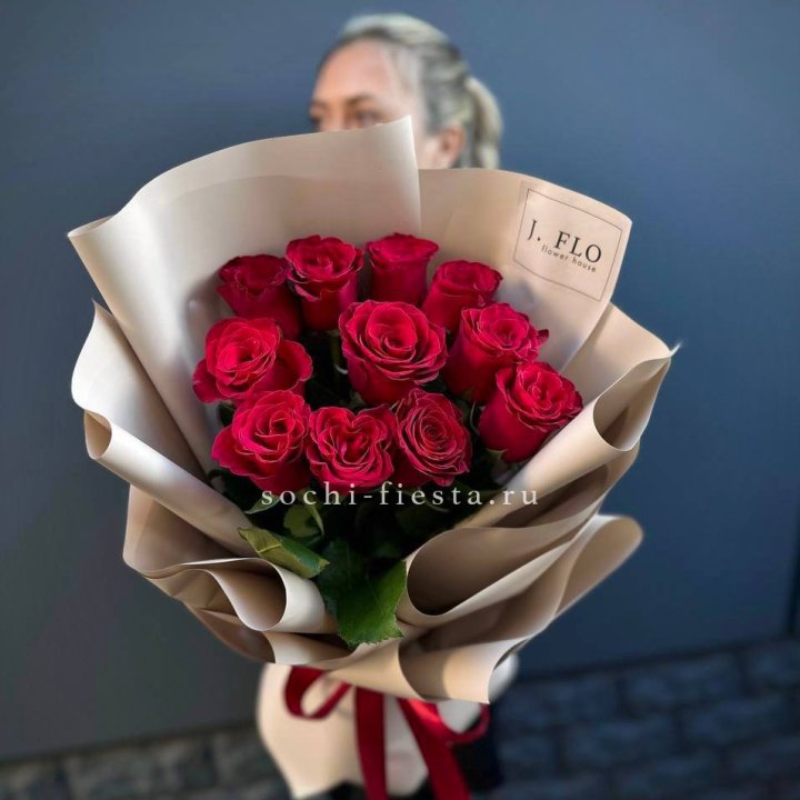 Букет красных роз "Наоми" в Прокопьевске