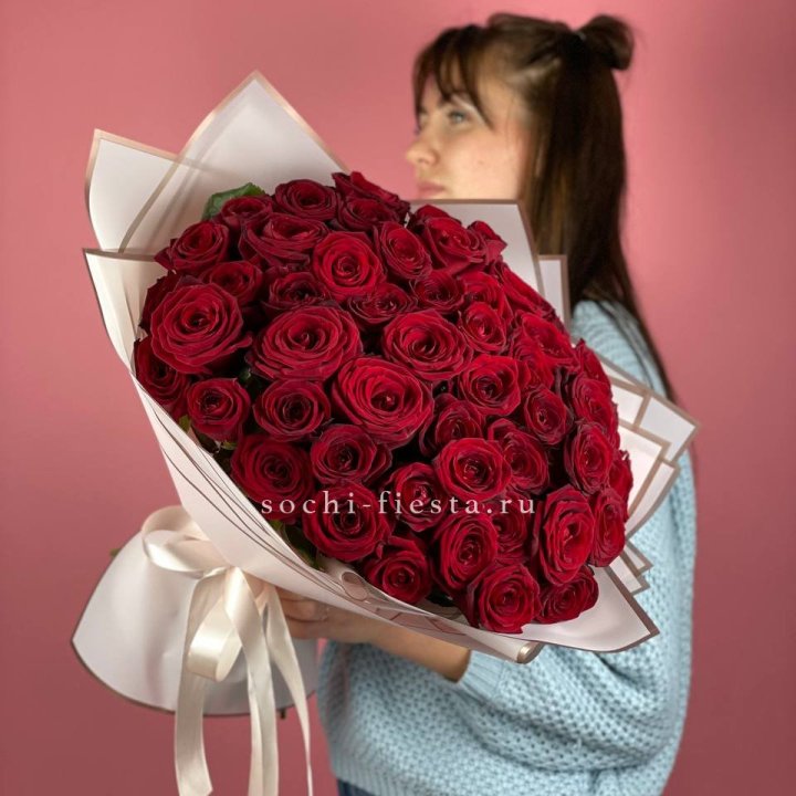 51 красная роза "Лавели" в Прокопьевске