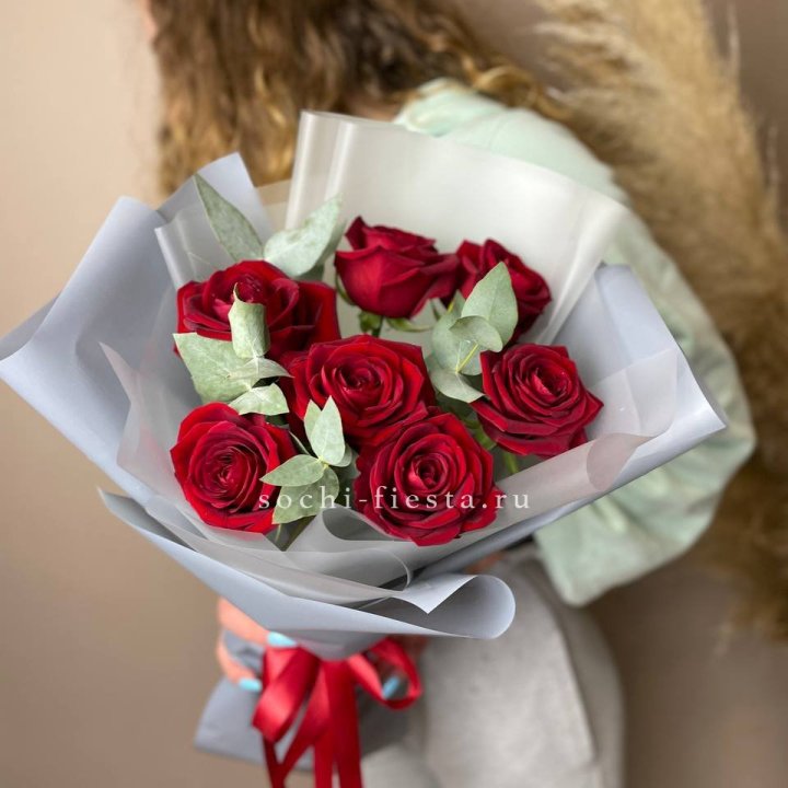 7 красных роз в Прокопьевске