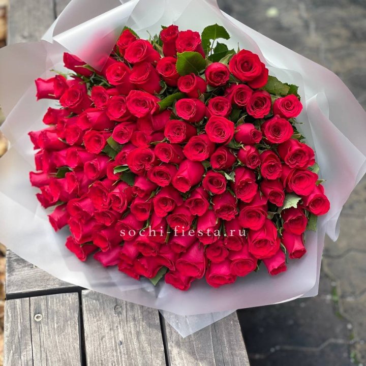 101 красная роза Лолита в Прокопьевске