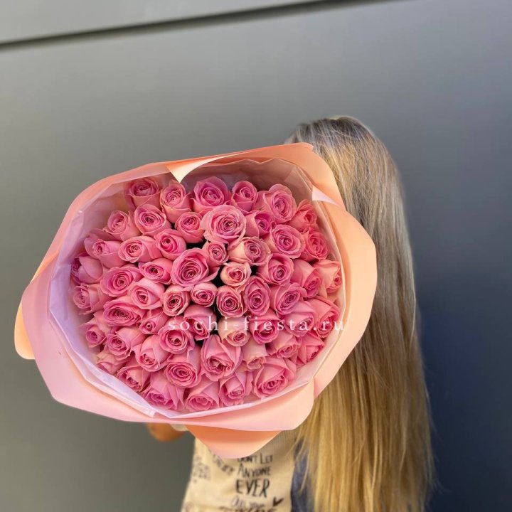 55 розовых роз в Прокопьевске