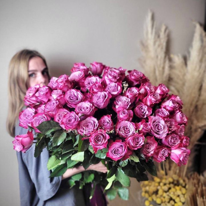 Охапка высоких роз Деп перпел в Прокопьевске