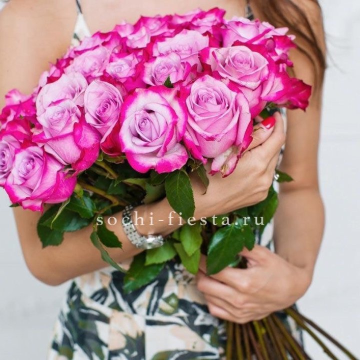 Букет высоких роз Ди перпел в Прокопьевске