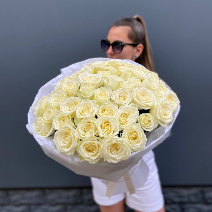51 белая роза  в Прокопьевске