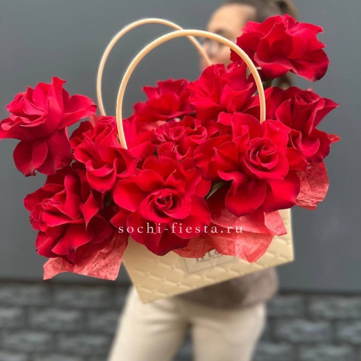 Французские розы в сумочке в Прокопьевске