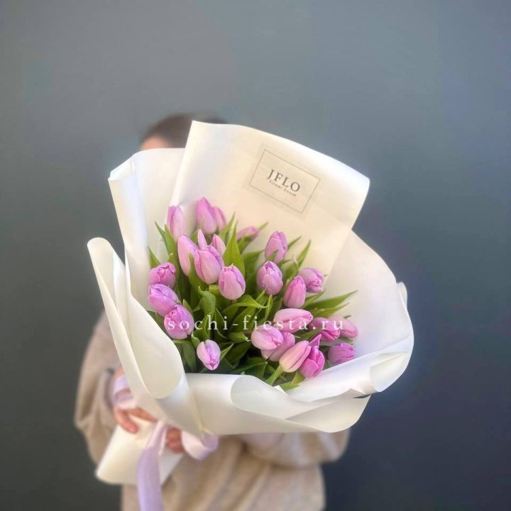 25 сиреневых тюльпанов в Прокопьевске