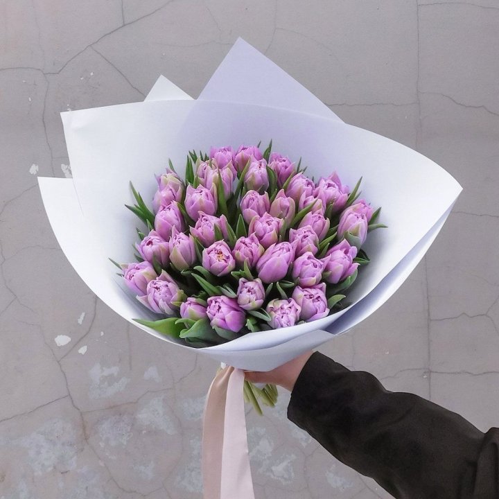 35 сиреневых тюльпанов в Прокопьевске