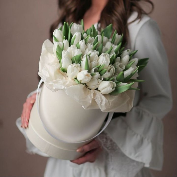 Тюльпаны в цилиндре  в Прокопьевске