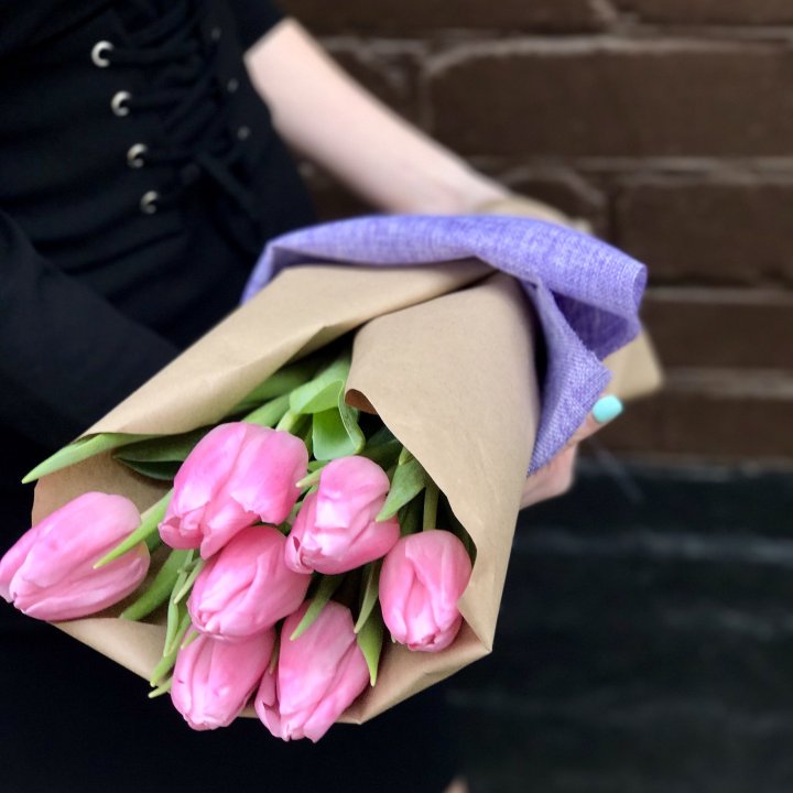 Букет розовых тюльпанов в Прокопьевске