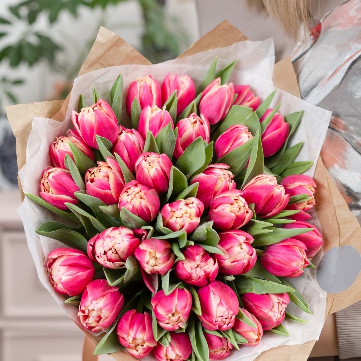 Букет пионовидных тюльпанов в Прокопьевске
